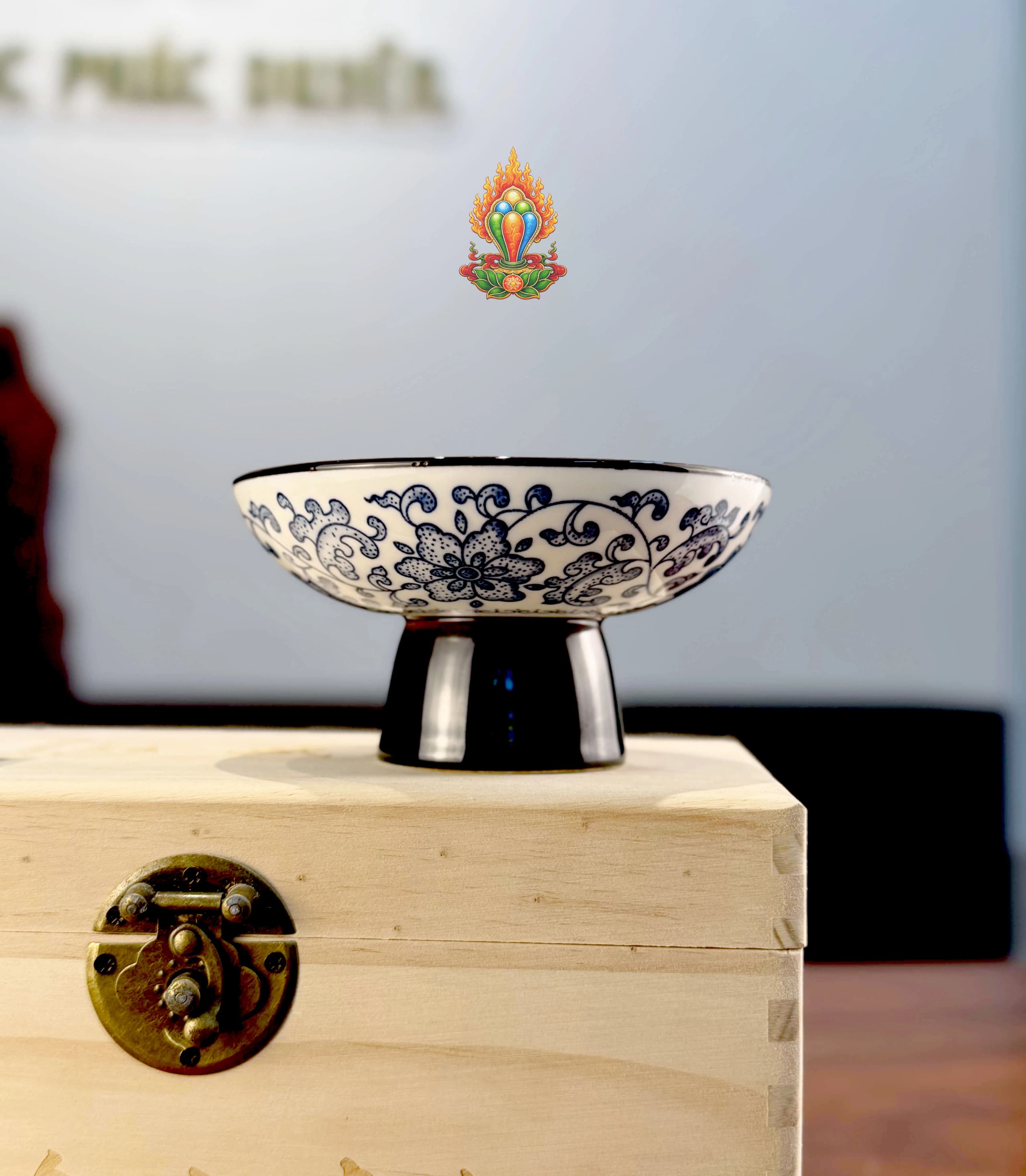 CHÉN SỨ VẼ TAY ĐỰNG HOA QUẢ (Chữ Thọ)