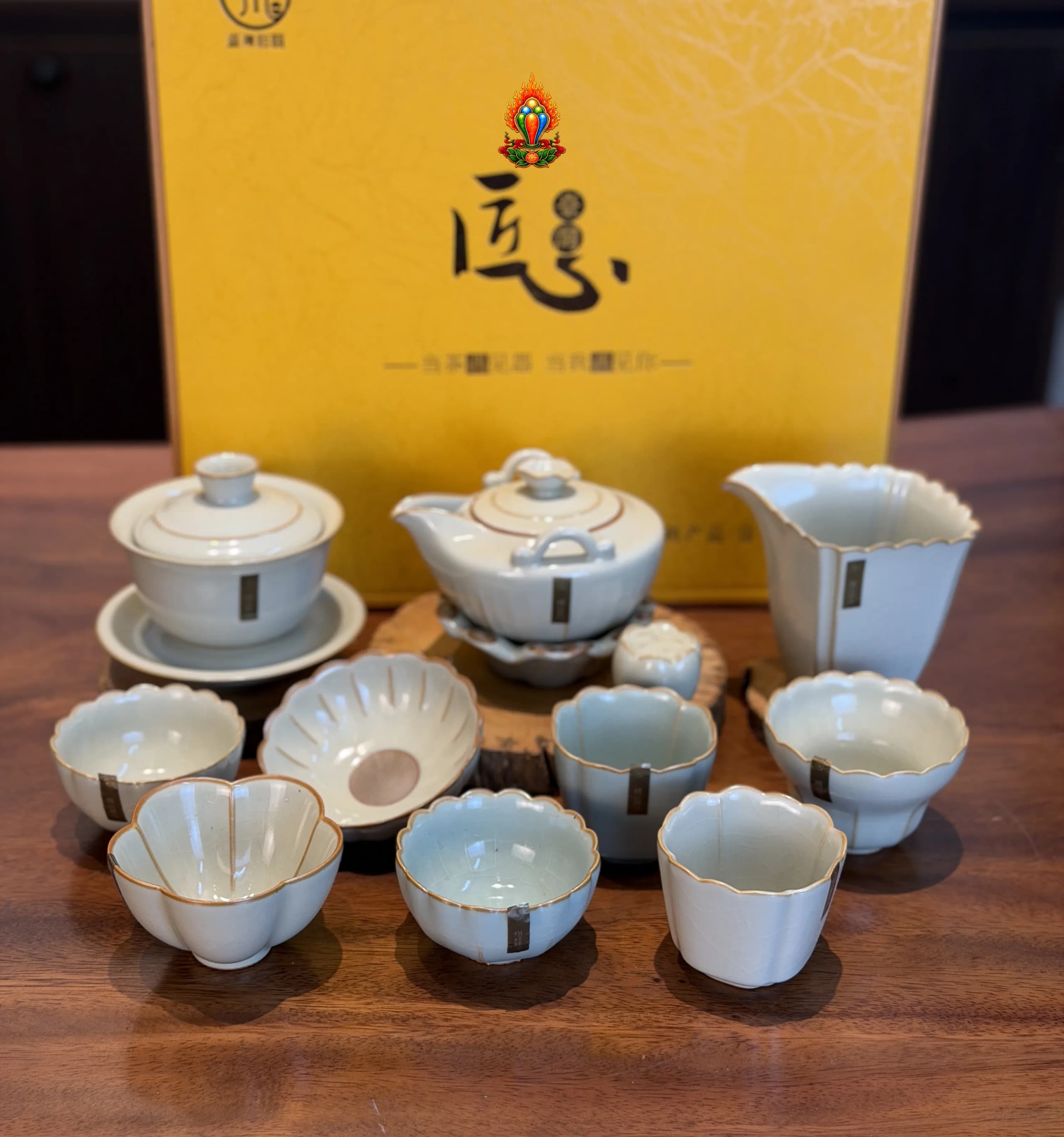 BỘ ẤM TRÀ SỨ MEN RẠN NGỌC BÍCH CAO CẤP ( Nghệ nhân Khâu Vệ Quốc )